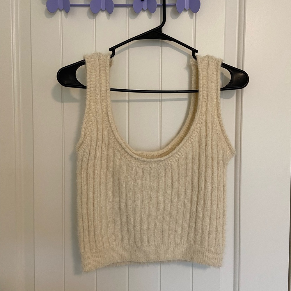 NWOT | Lulus women’s knitted sweater‎ tank — large